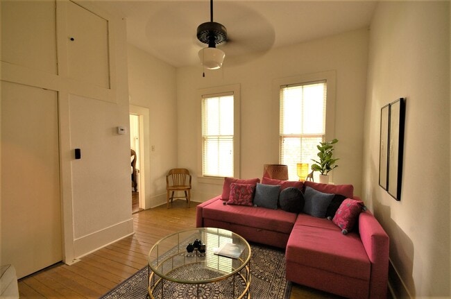 Foto del edificio - J17