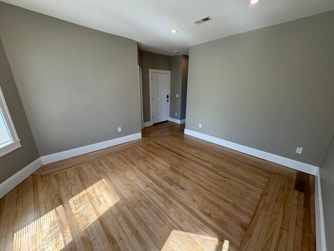 Foto del edificio - 29 Cameron Ave