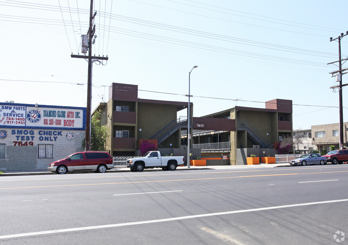 Foto del edificio - 7655 Lankershim Blvd