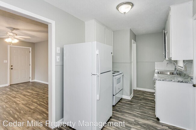 Building Photo - 1 br, 1 bath House - 2522 E. Wilma St