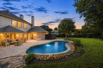 Building Photo - 8809 Hedge Row Ct
