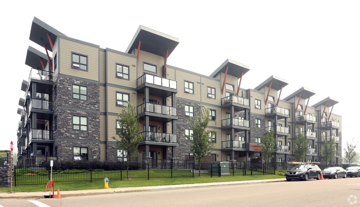 Primary Photo - Ashbrook Court