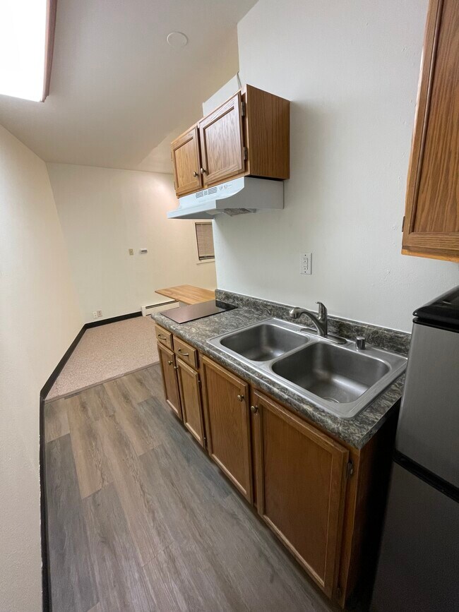 12107 Horseshoe Dr Unit 5, Eagle River, AK 99577 Apartments in Eagle