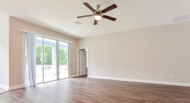 Building Photo - 30 Eleven Oaks Cir