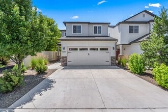 Building Photo - 4207 E Esperanto St