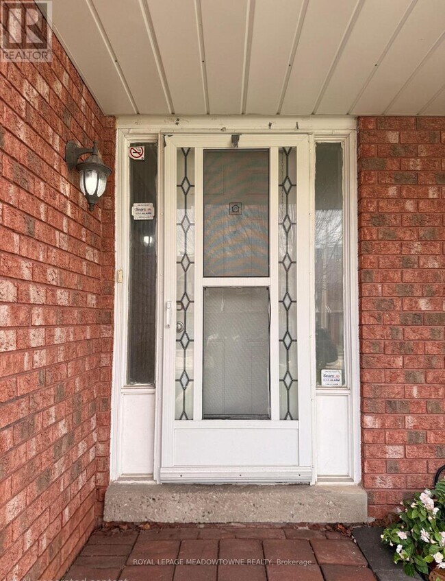 Photo du bâtiment - 5048 Willowood Dr