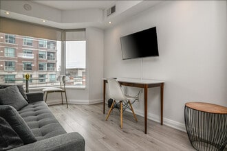 Building Photo - 155 Yorkville Ave