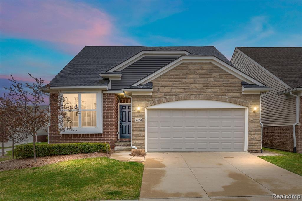 Foto principal - 2774 Polson St