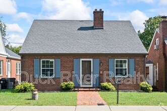 Building Photo - 907 Mercer Ct