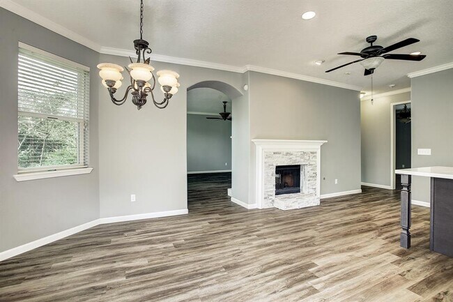 Building Photo - 6314 Townsgate Cir