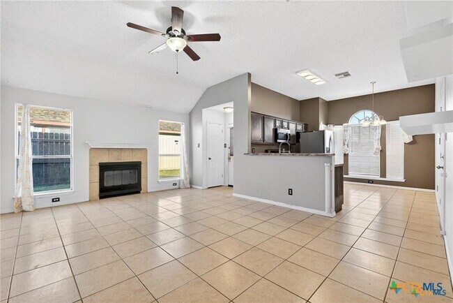 Foto del edificio - 2505 Armadillo Dr