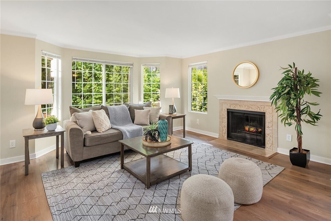Photo - 9830 NE 122nd St (Kirkland, WA)