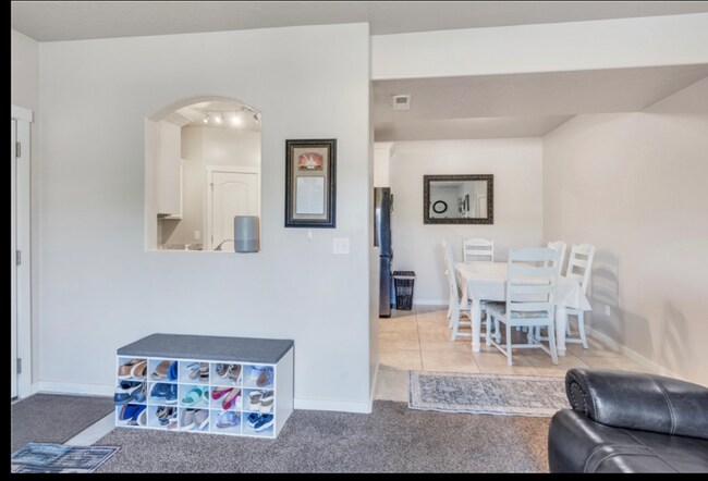 Foto del edificio - 203 Jordan Ridge Boulevard