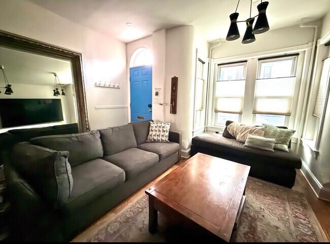 Foto del edificio - 768 Harvard St NW