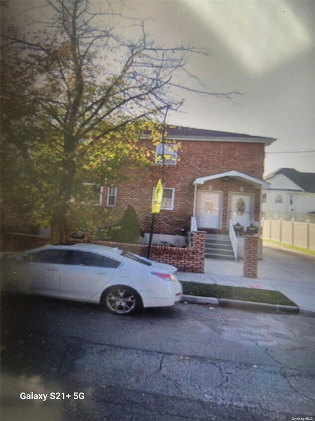 Primary Photo - 61-00 Francis Lewis Blvd