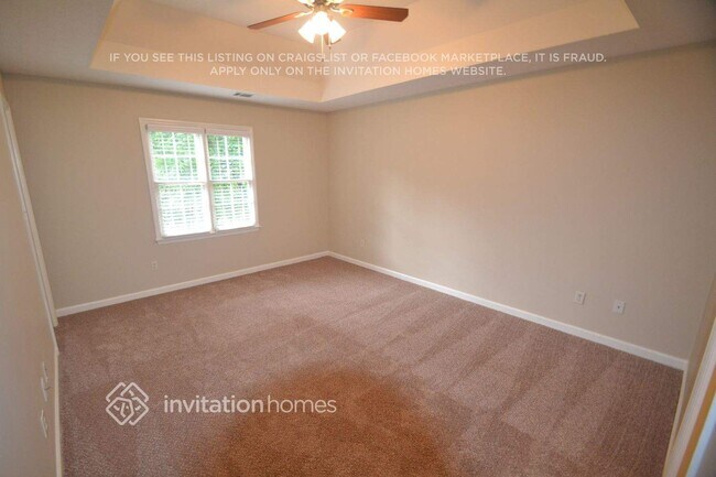 Building Photo - 3375 Dogwood Dr
