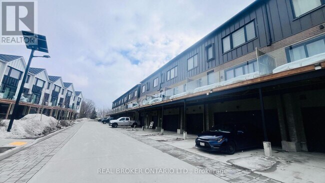 Photo du bâtiment - 19 Rainwater Ln