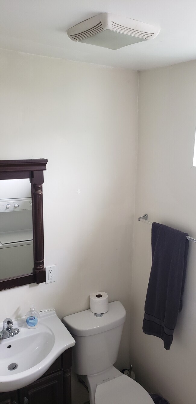 Foto del edificio - 466 S Wetherly Dr