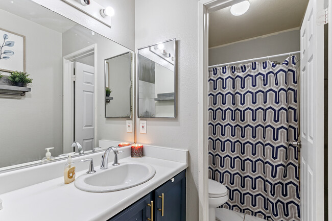 Building Photo - 37829 Antibes Ct