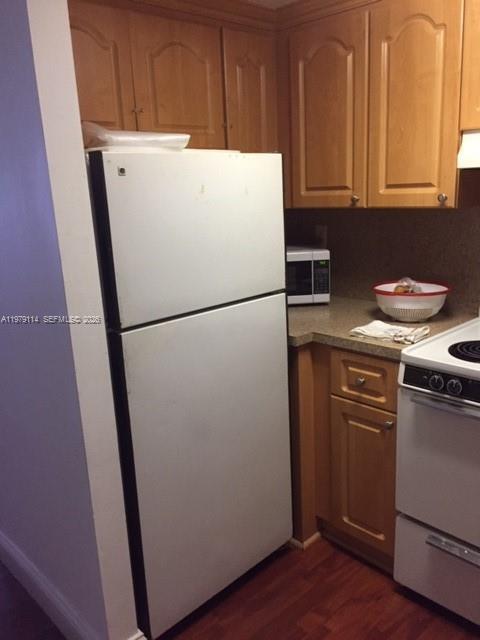 Foto del edificio - 4021 Indian Creek Dr