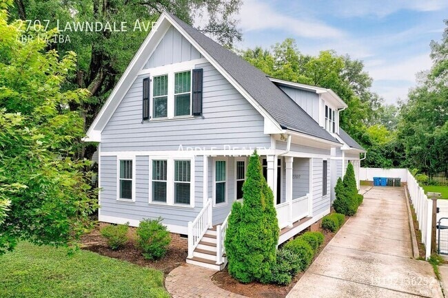 Building Photo - 2707 Lawndale Ave