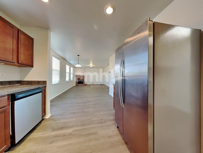 Foto del edificio - 306 Azalea Dr