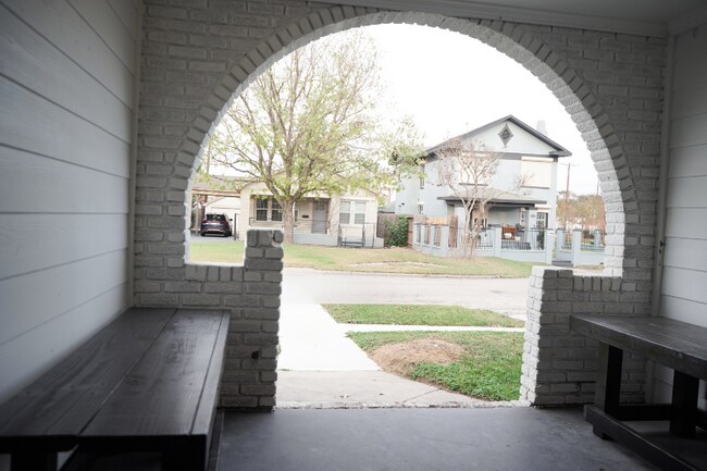 Foto del edificio - 2514 Isabella St