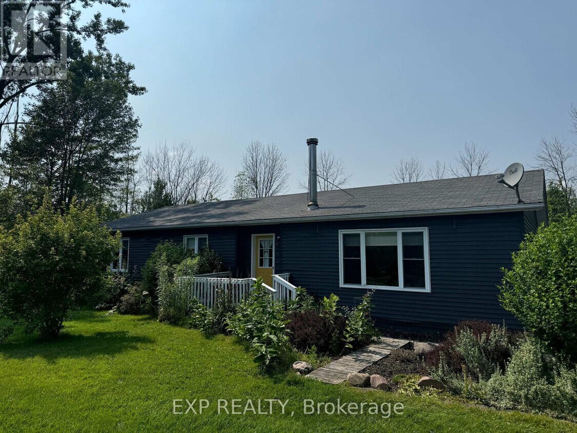 2494 Salem Rd, Prince Edward, ON K0K 1T0 House for Rent in Prince Edward, ON