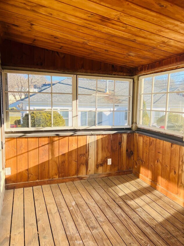 Building Photo - 169-171 Bank