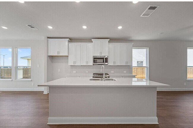 Building Photo - 10643 Downy Cup Dr