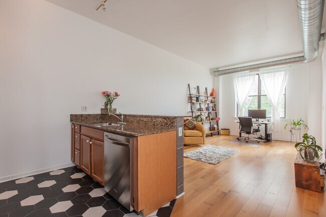 Foto del edificio - 950 W Leland Ave