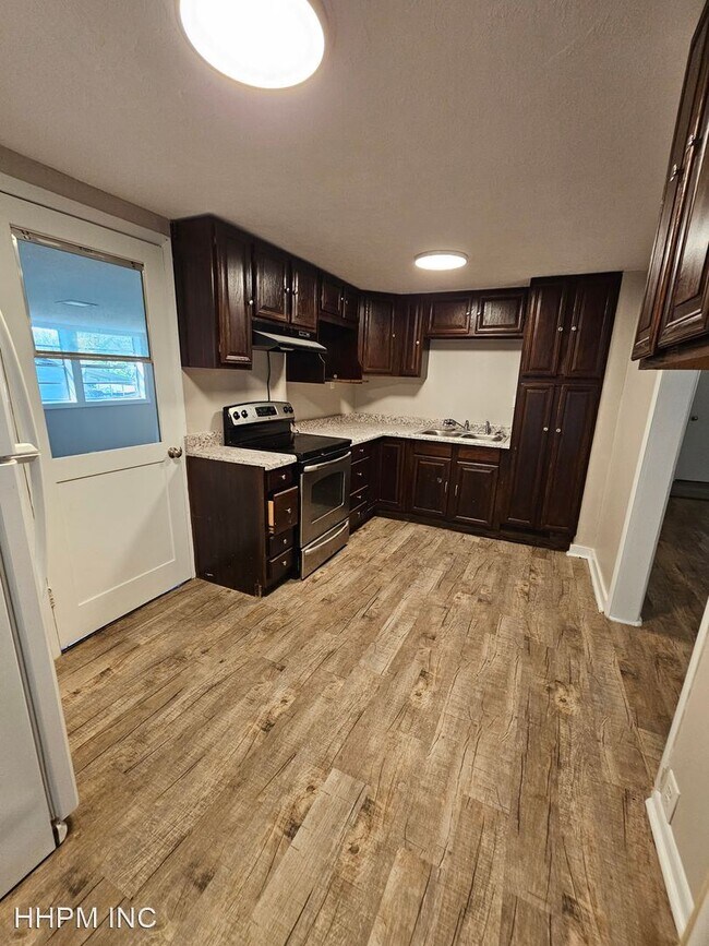 Foto del edificio - 2 br, 2 bath House - 712 E 2nd Street