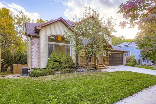 Foto del edificio - Spacious 5BR/3.5BA Boulder House - Availab...