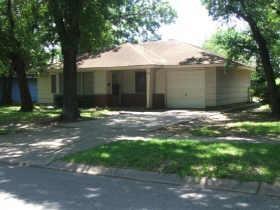 Primary Photo - 6822 Crosswell St
