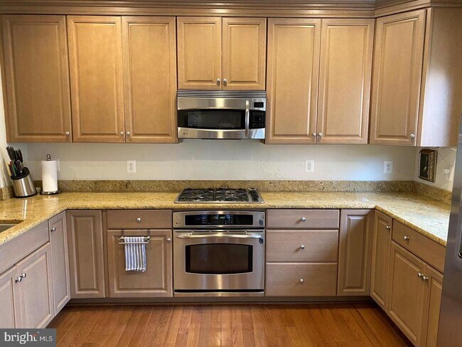 Foto del edificio - 1828 Potomac Greens Dr