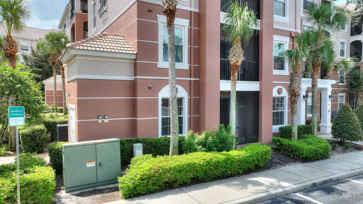 Foto principal - First floor condo in Champions Gate! Ready...