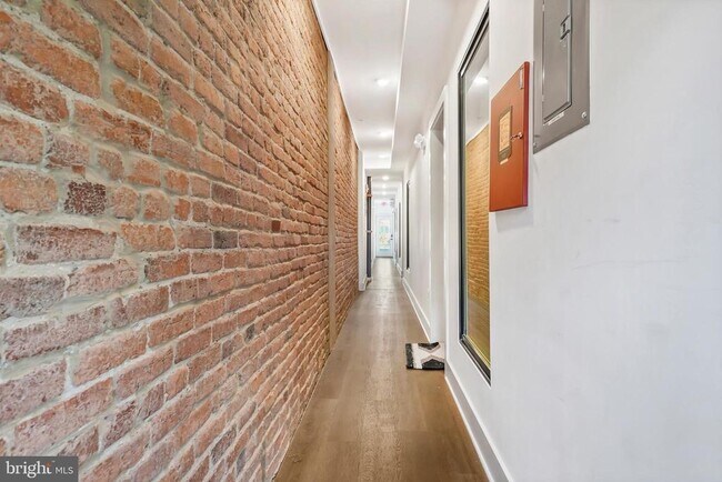 Foto del edificio - 256 15th St SE