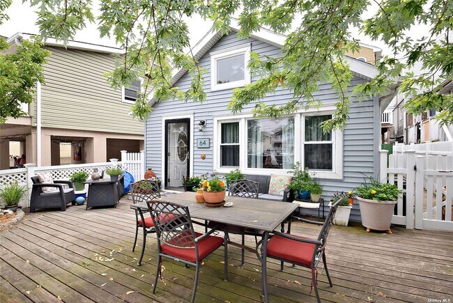 Building Photo - 64 Wisconsin St