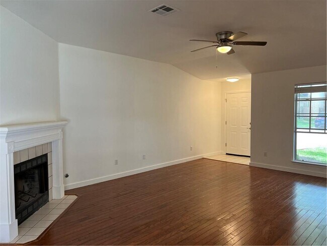Building Photo - 3529 Ruby Red Dr