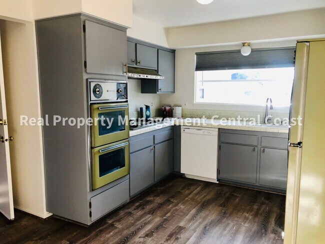 Foto del edificio - AVAILABLE JULY - 3 Bed / 2 Bath SLO Home i...