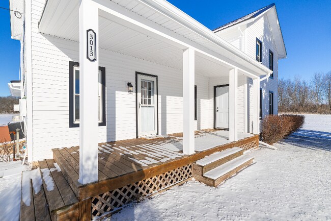 Building Photo - 3013 Daansen Rd