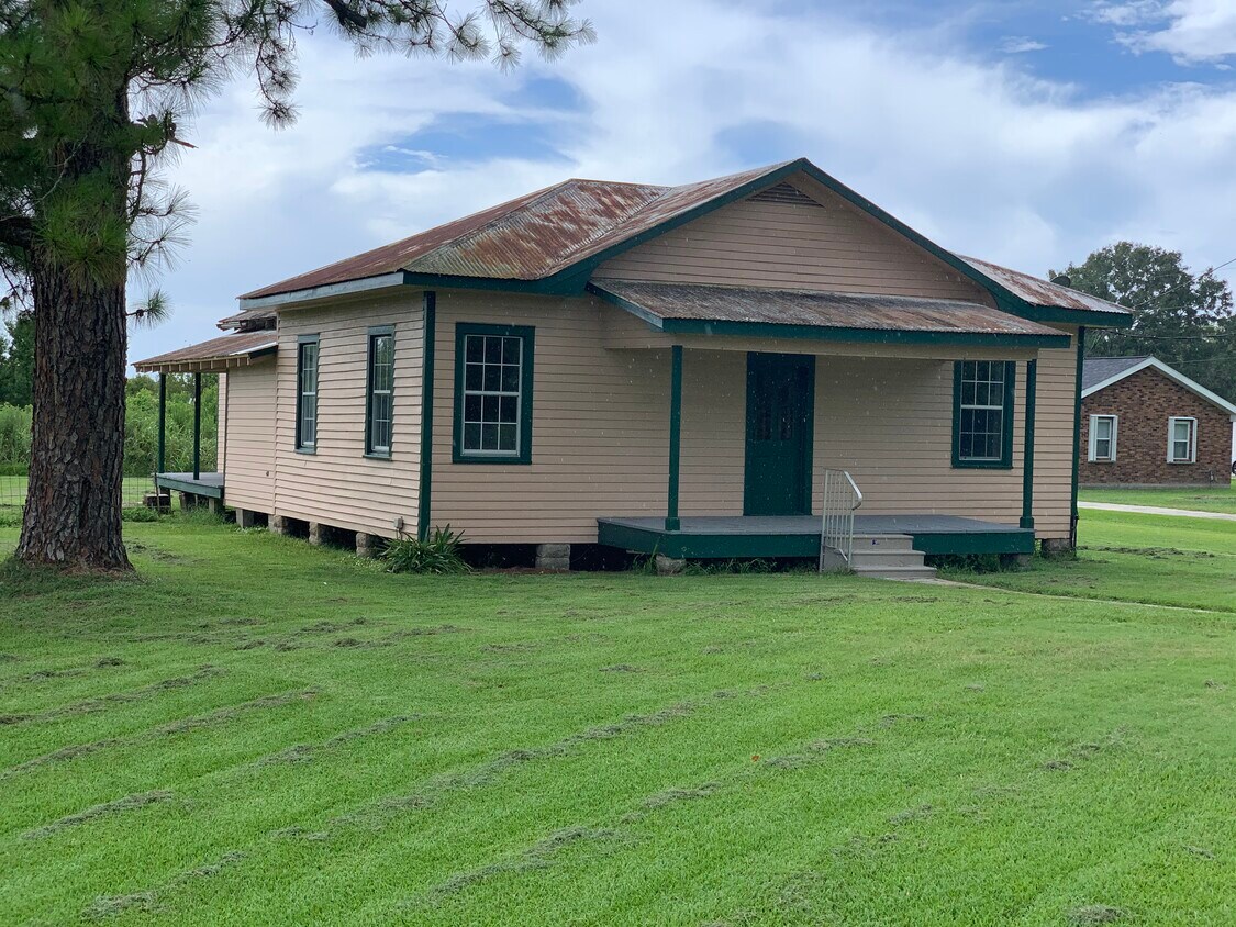 9062 LA1, Lockport, LA 70374 House for Rent in Lockport, LA