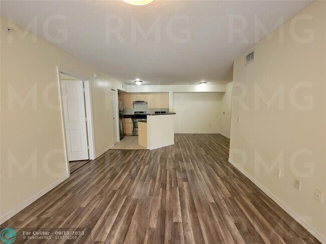 Building Photo - 4021 San Marino Blvd