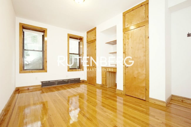 Building Photo - 530 2nd St