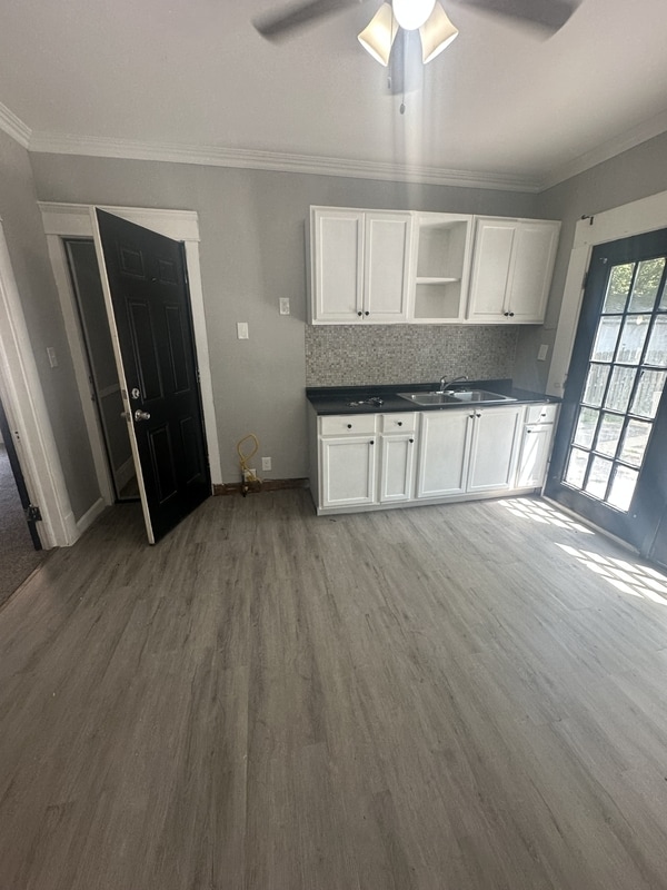 Foto del edificio - 4609 Behrwald Ave
