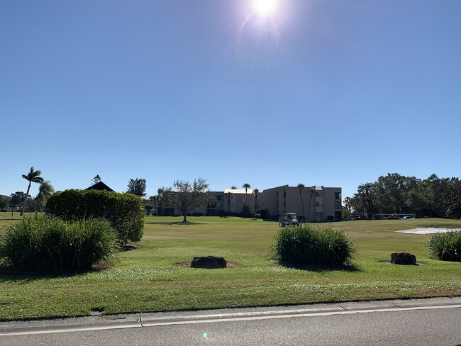 Building Photo - 3645 Boca Ciega Dr