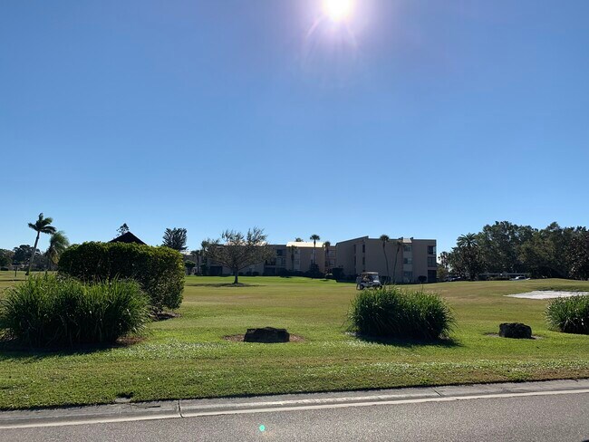 Foto del edificio - 3645 Boca Ciega Dr