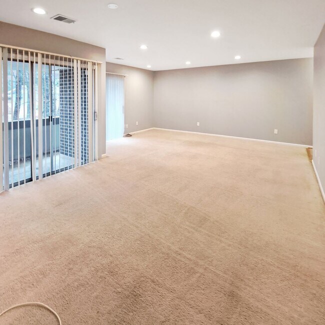 Photo - 10244 Prince Pl Apartment