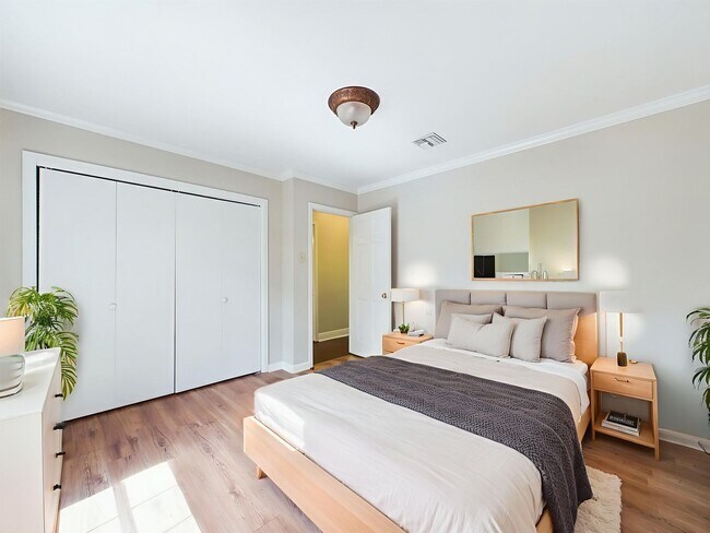 Foto del edificio - 3 Bedroom, 2 Bathroom House with a POOL is...