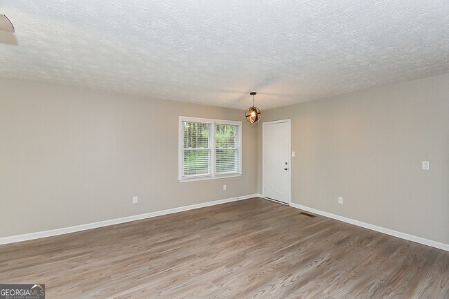 Foto del edificio - 780 Silverthorne Cir